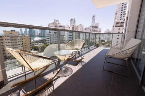 Beautiful bay view apartment at infinitum